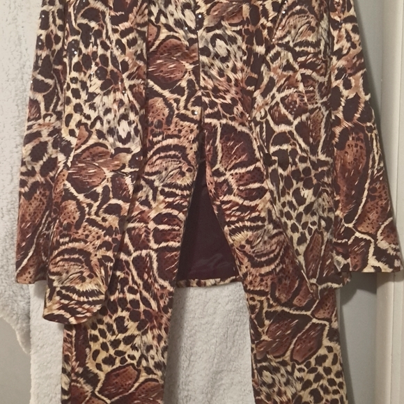 CACH'E Pants & Jumpsuits 2 Pc Leopard Pant Suit Poshmark